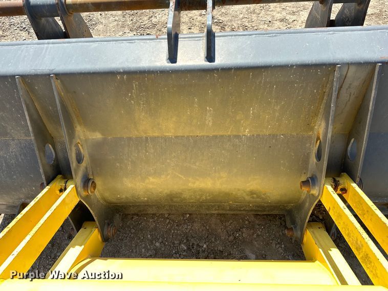 image for item OM9983 2010 New Holland  B95B backhoe