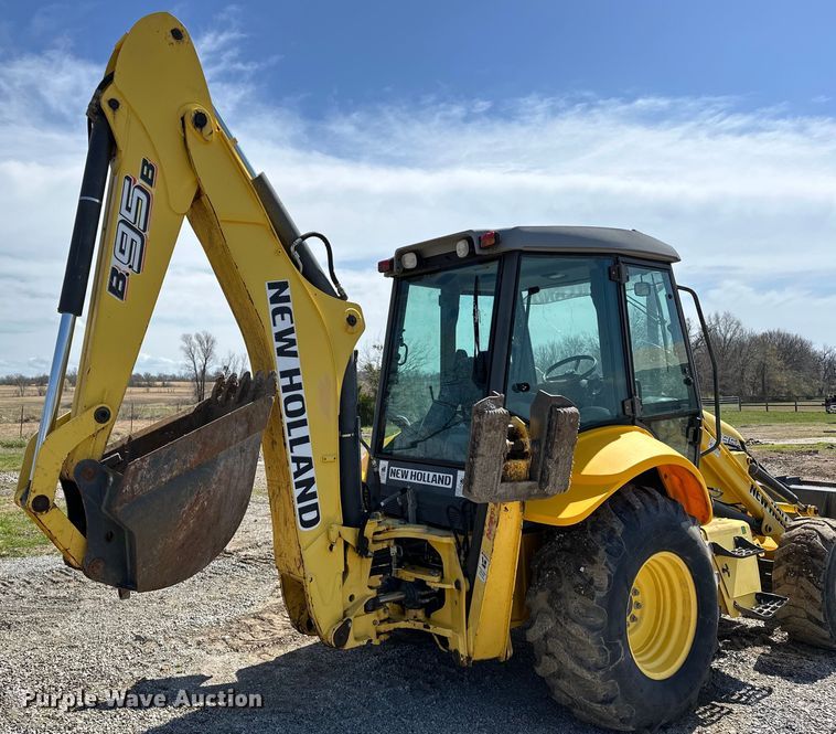 image for item OM9983 2010 New Holland  B95B backhoe