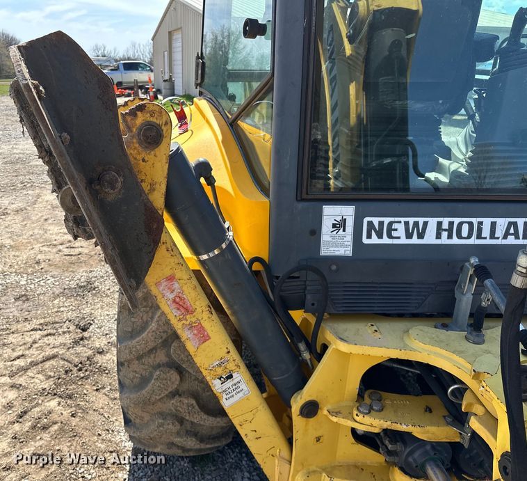 image for item OM9983 2010 New Holland  B95B backhoe