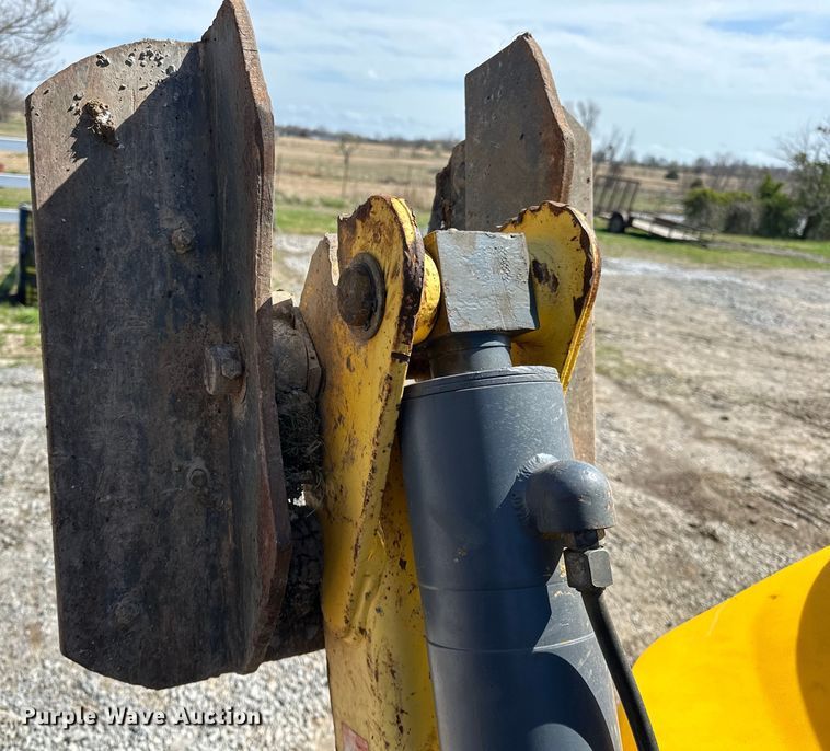 image for item OM9983 2010 New Holland  B95B backhoe