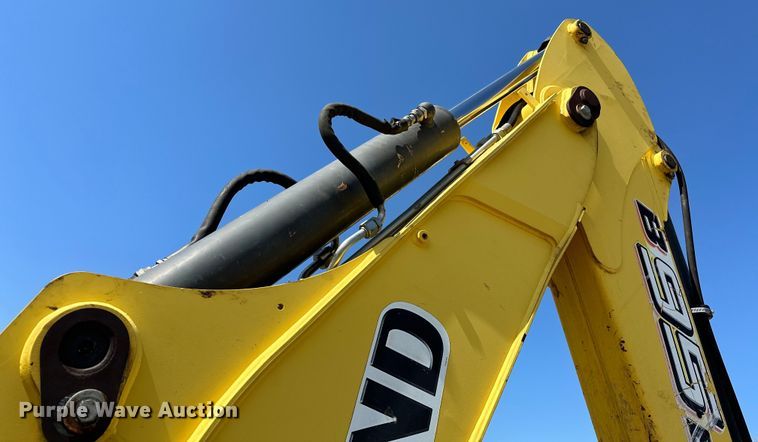 image for item OM9983 2010 New Holland  B95B backhoe