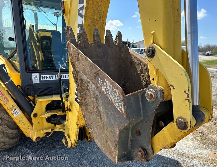 image for item OM9983 2010 New Holland  B95B backhoe