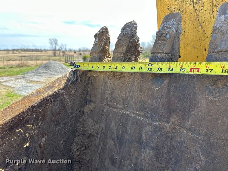 image for item OM9983 2010 New Holland  B95B backhoe