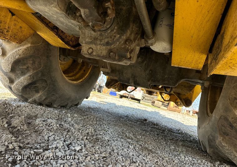 image for item OM9983 2010 New Holland  B95B backhoe