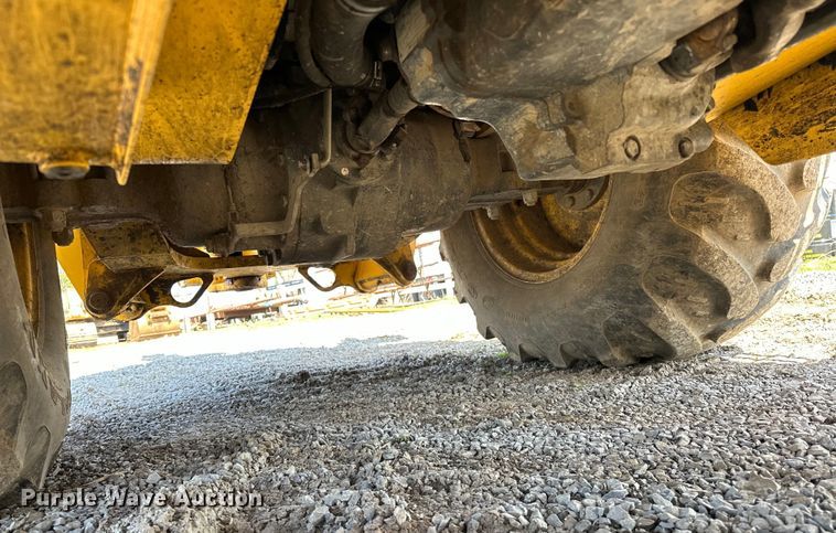 image for item OM9983 2010 New Holland  B95B backhoe