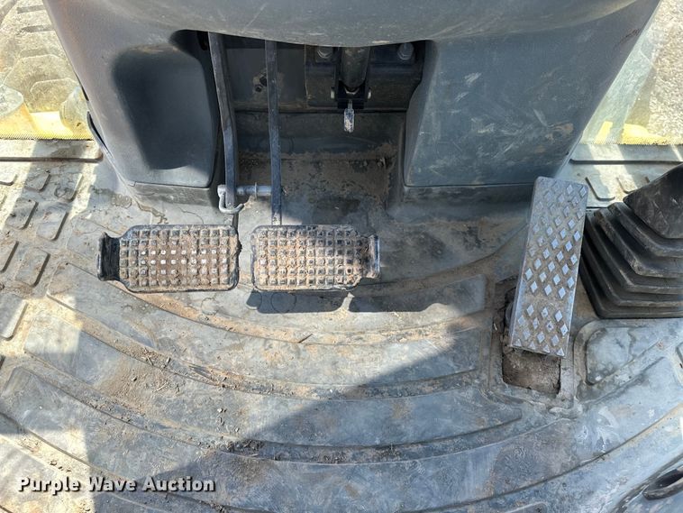 image for item OM9983 2010 New Holland  B95B backhoe