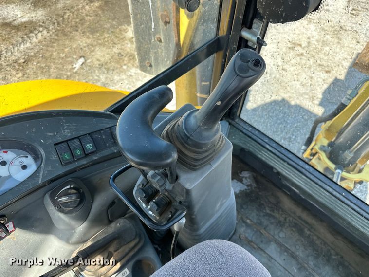 image for item OM9983 2010 New Holland  B95B backhoe