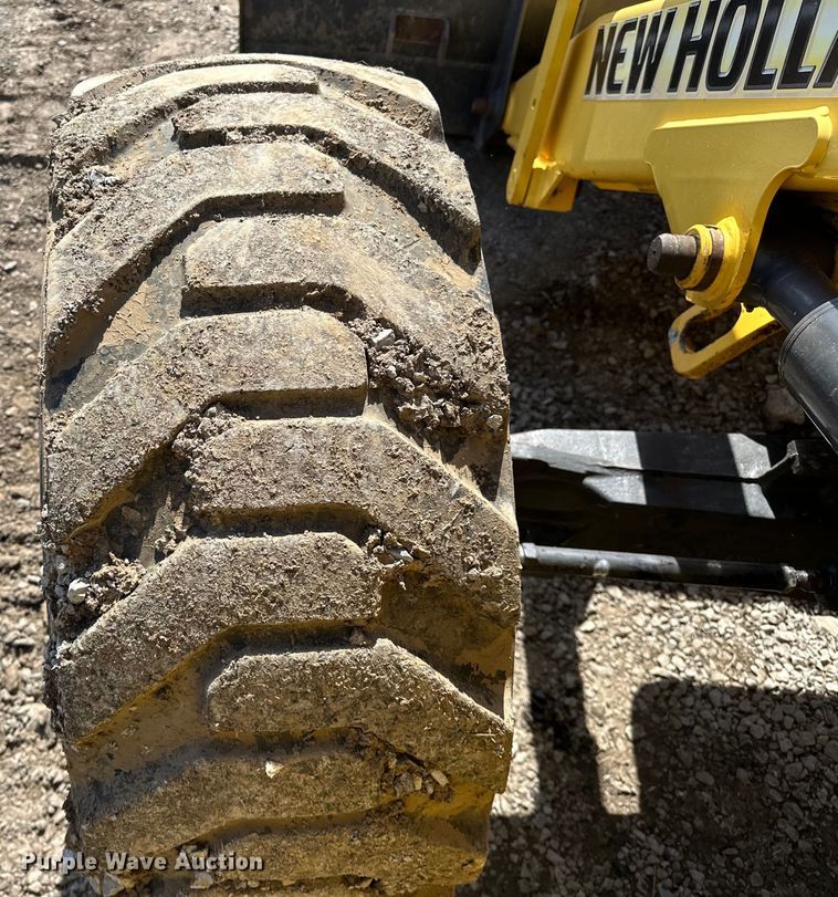 image for item OM9983 2010 New Holland  B95B backhoe