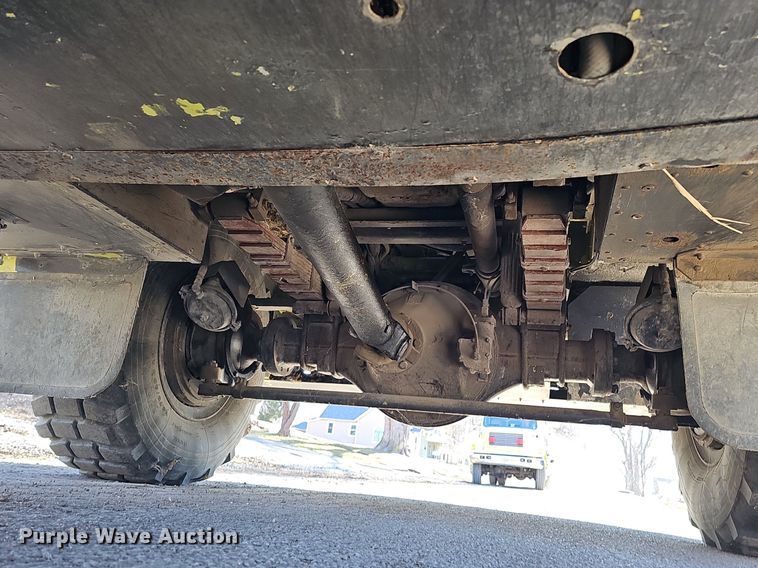 image for item DK0551 1989 Amertek M2500L fire truck