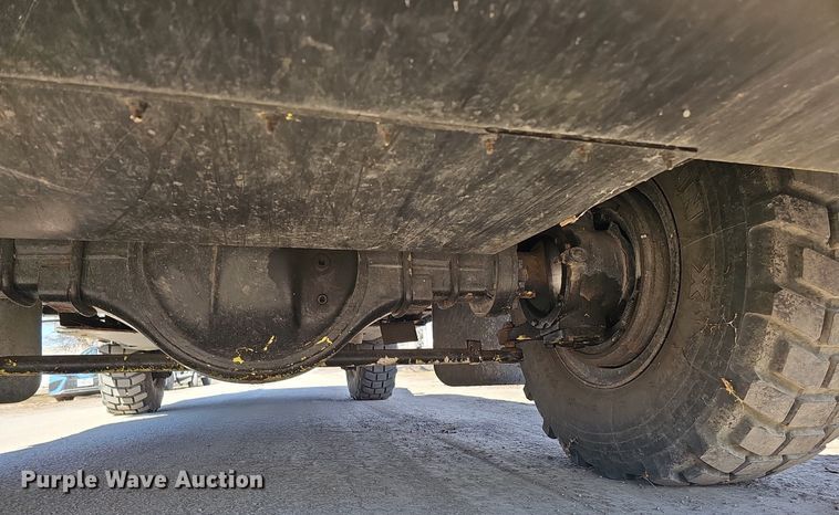 image for item DK0551 1989 Amertek M2500L fire truck