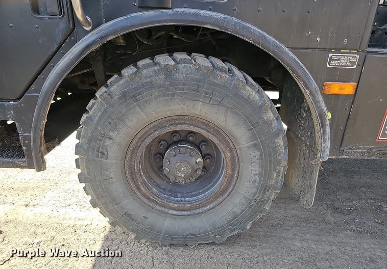 image for item DK0551 1989 Amertek M2500L fire truck