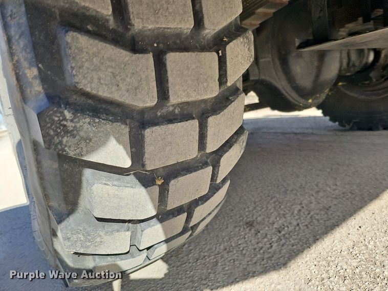 image for item DK0551 1989 Amertek M2500L fire truck