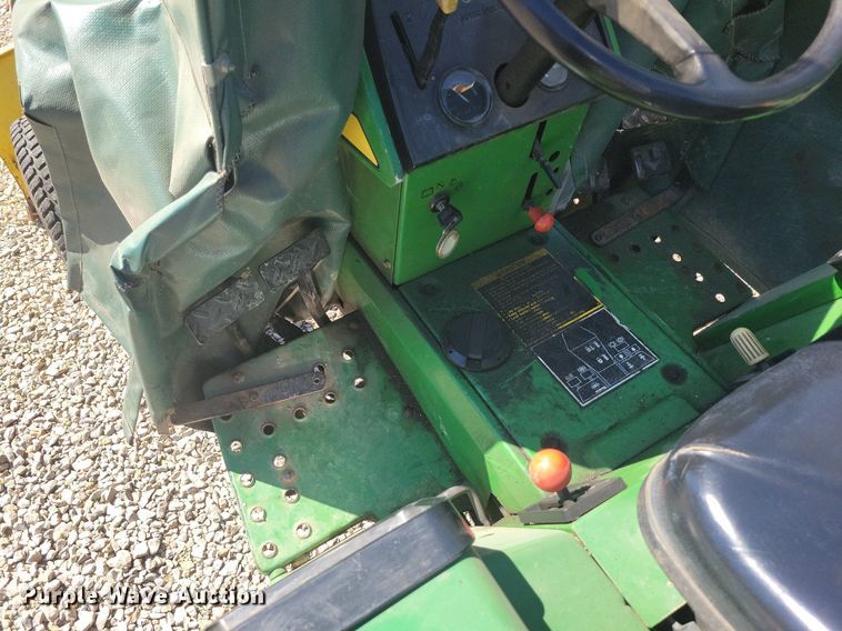 image for item DK4229 1995 John Deere 855 MFWD tractor