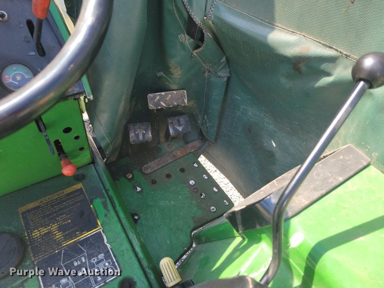 image for item DK4229 1995 John Deere 855 MFWD tractor