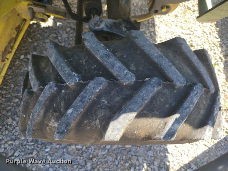 image for item DK4230 1995 John Deere 855 MFWD tractor