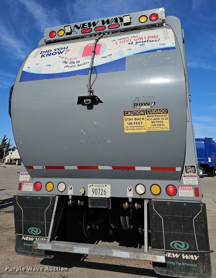 image for item DM1494 2015 Mack LE600 refuse truck