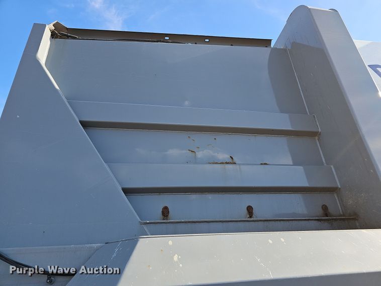 image for item DM1494 2015 Mack LE600 refuse truck