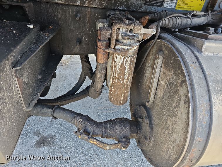 image for item DM1494 2015 Mack LE600 refuse truck