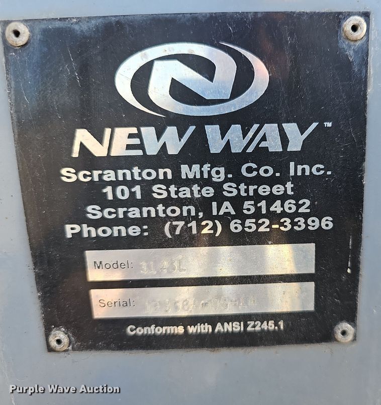 image for item DM1494 2015 Mack LE600 refuse truck