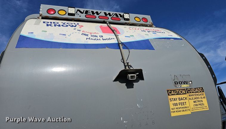 image for item DM1494 2015 Mack LE600 refuse truck