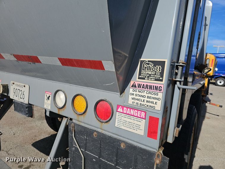 image for item DM1494 2015 Mack LE600 refuse truck