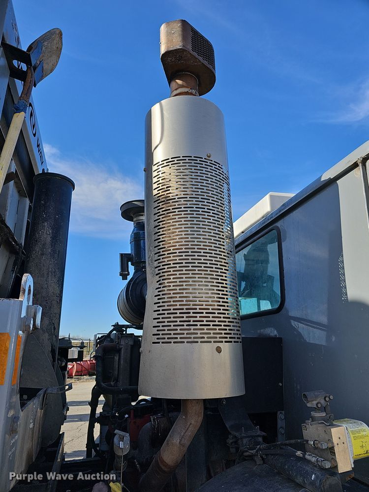 image for item DM1494 2015 Mack LE600 refuse truck