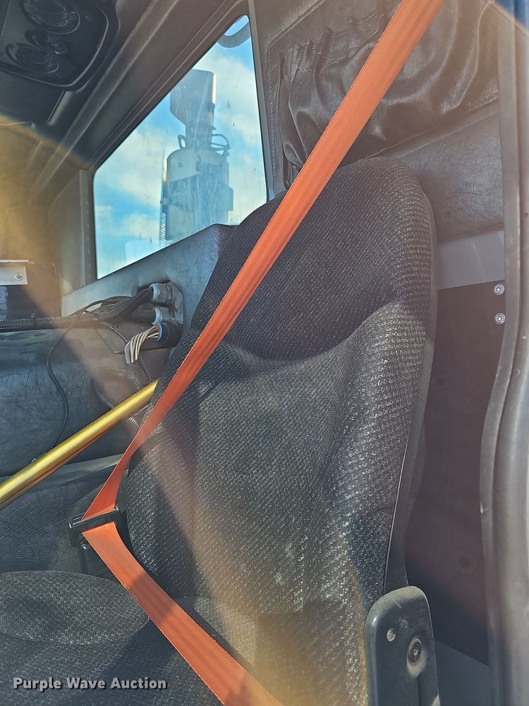 image for item DM1494 2015 Mack LE600 refuse truck