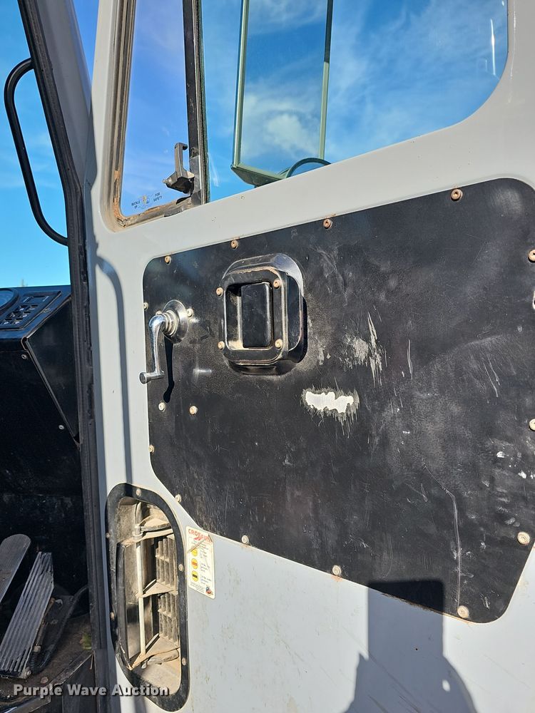 image for item DM1494 2015 Mack LE600 refuse truck