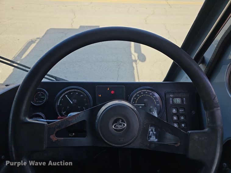 image for item DM1494 2015 Mack LE600 refuse truck