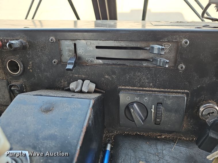 image for item DM1494 2015 Mack LE600 refuse truck