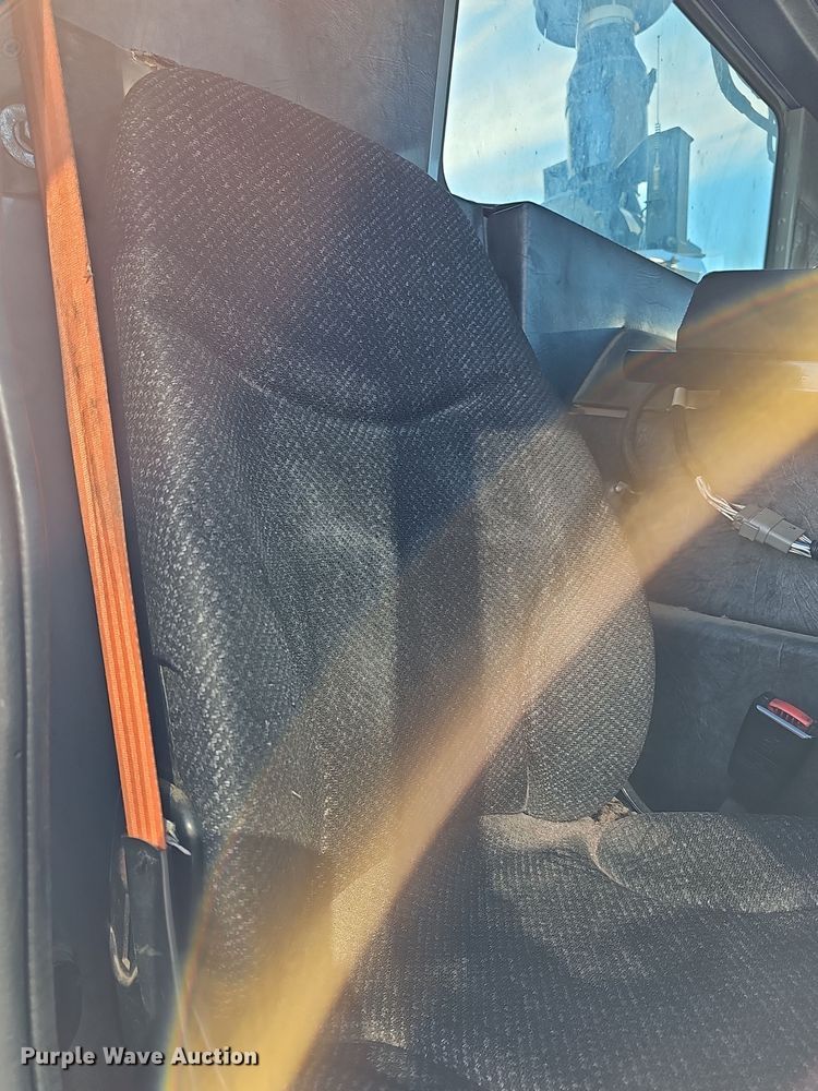 image for item DM1494 2015 Mack LE600 refuse truck