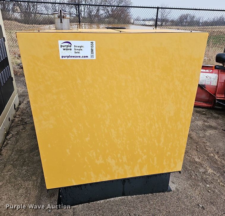 image for item DM1558 2004 Olympian  G30F3 generator