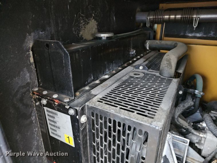 image for item DM1558 2004 Olympian  G30F3 generator