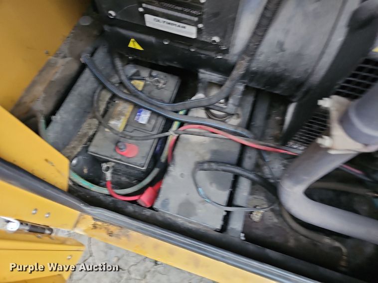 image for item DM1558 2004 Olympian  G30F3 generator