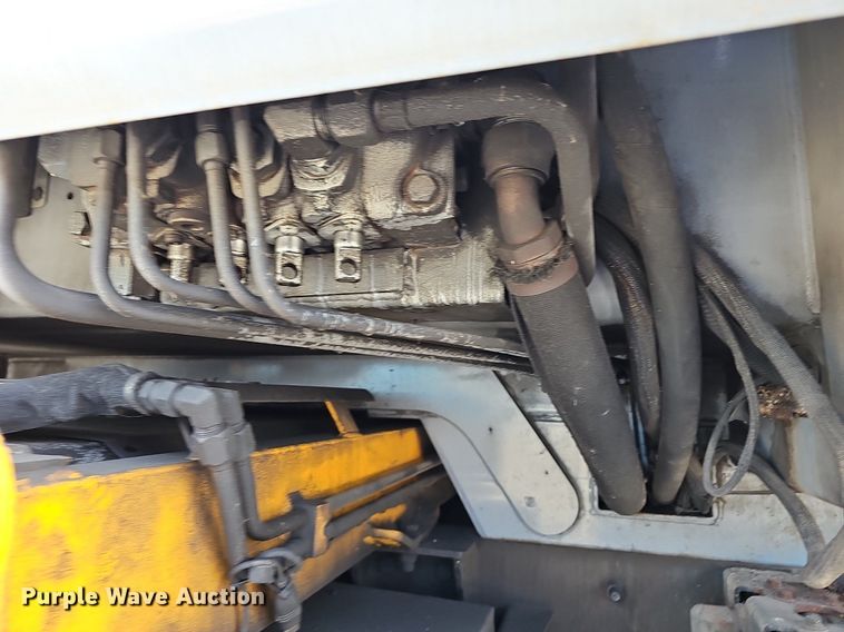 image for item DM1559 2015 Mack LEU633 refuse truck