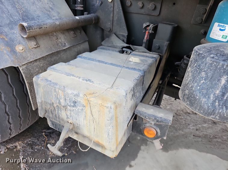 image for item DM1559 2015 Mack LEU633 refuse truck