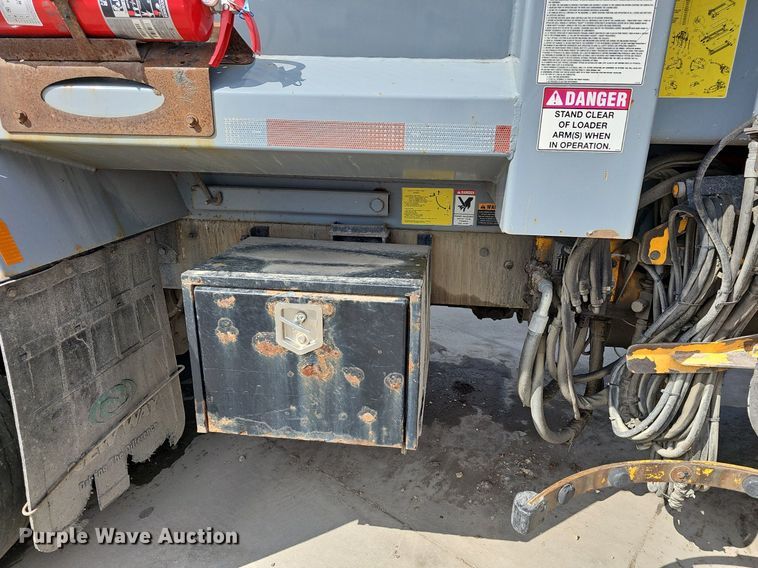 image for item DM1559 2015 Mack LEU633 refuse truck