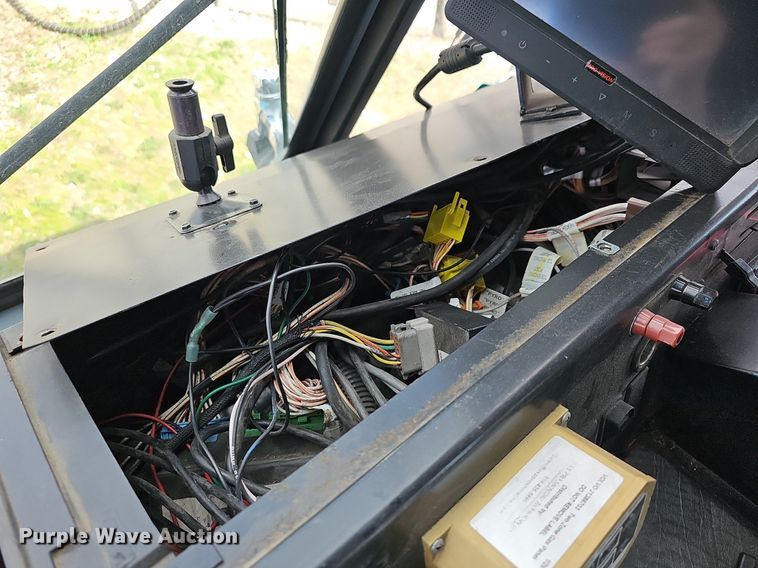 image for item DM1559 2015 Mack LEU633 refuse truck