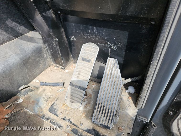 image for item DM1559 2015 Mack LEU633 refuse truck