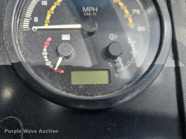 image for item DM1559 2015 Mack LEU633 refuse truck