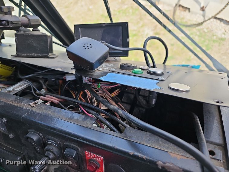 image for item DM1559 2015 Mack LEU633 refuse truck