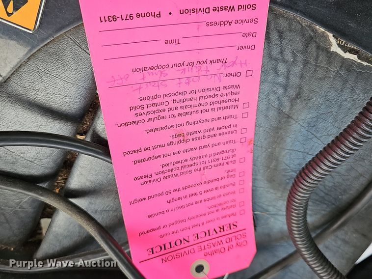 image for item DM1559 2015 Mack LEU633 refuse truck