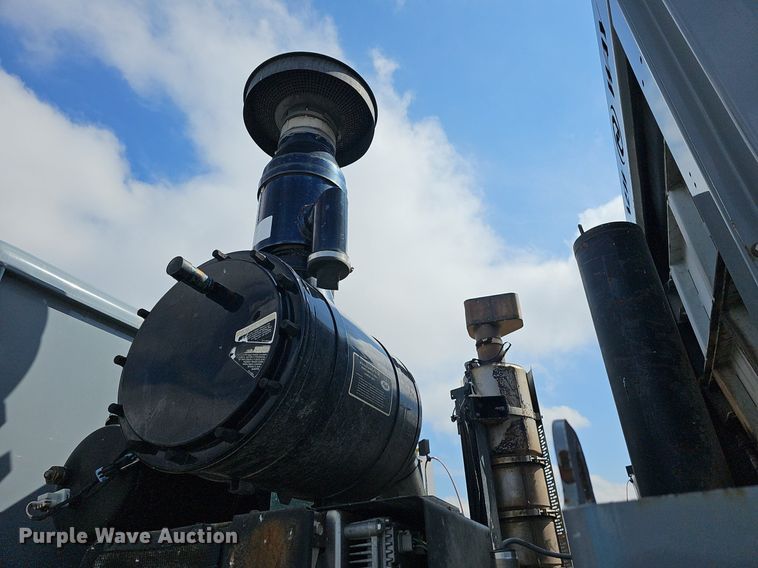 image for item DM1559 2015 Mack LEU633 refuse truck