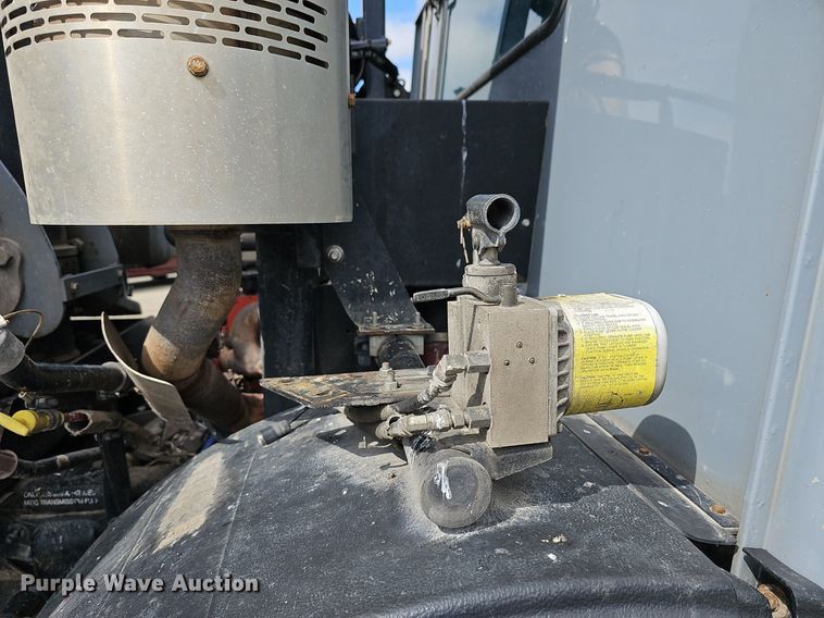 image for item DM1559 2015 Mack LEU633 refuse truck