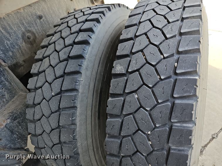 image for item DM1559 2015 Mack LEU633 refuse truck