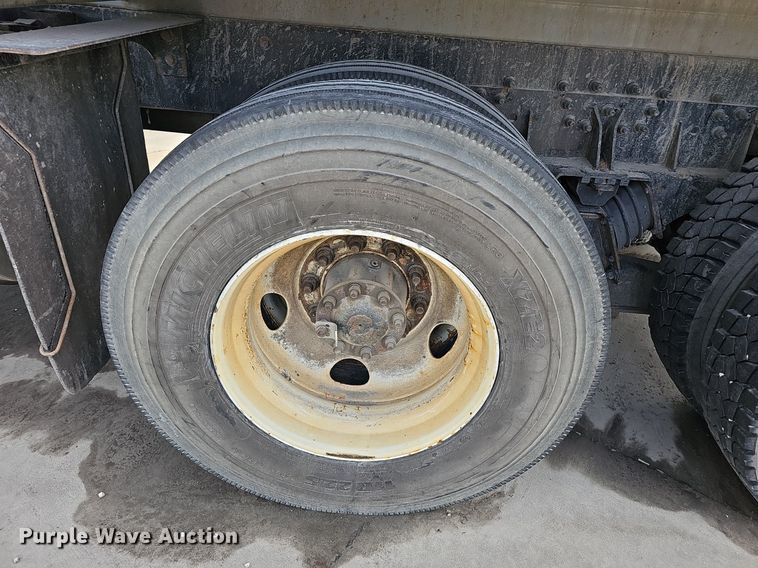 image for item DM1559 2015 Mack LEU633 refuse truck