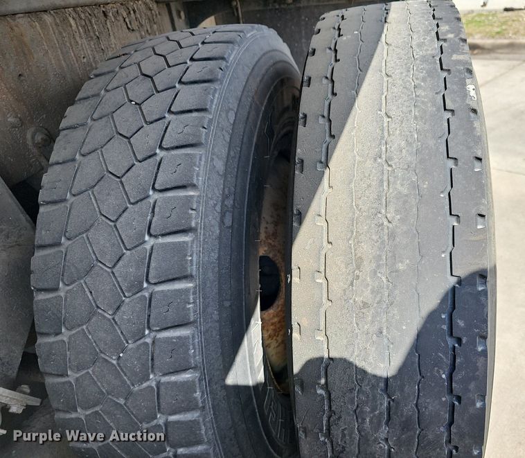 image for item DM1559 2015 Mack LEU633 refuse truck