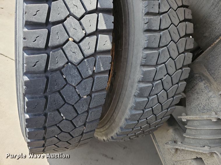 image for item DM1559 2015 Mack LEU633 refuse truck