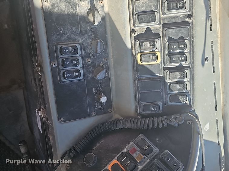 image for item DM1570 2005 Bluebird  Vision school bus