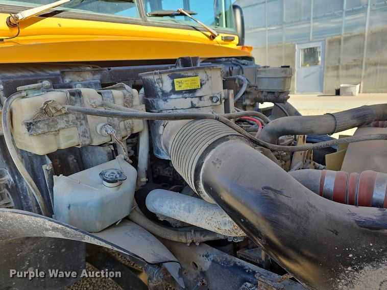 image for item DM1570 2005 Bluebird  Vision school bus